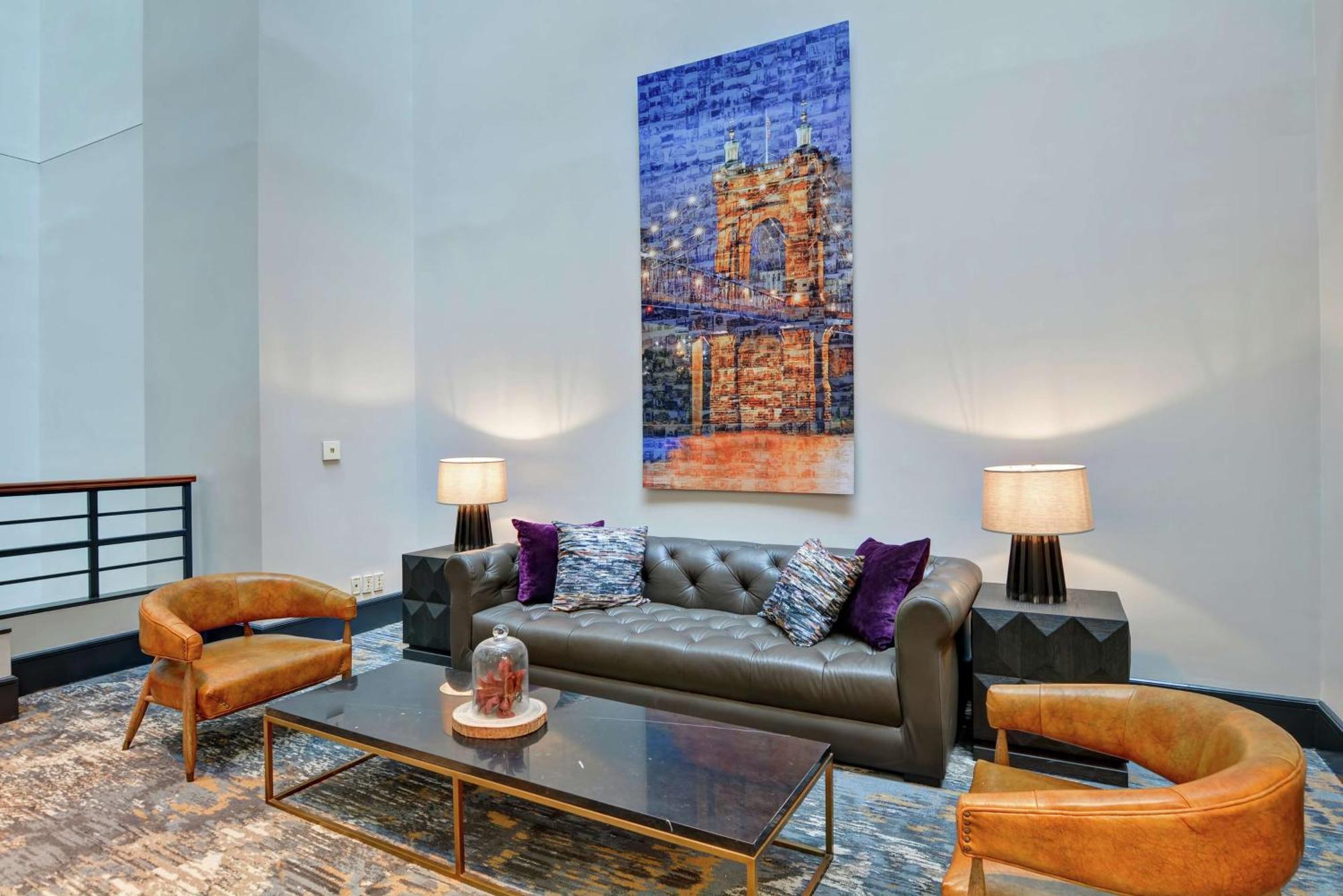 The Cincinnatian Curio Collection By Hilton Luaran gambar