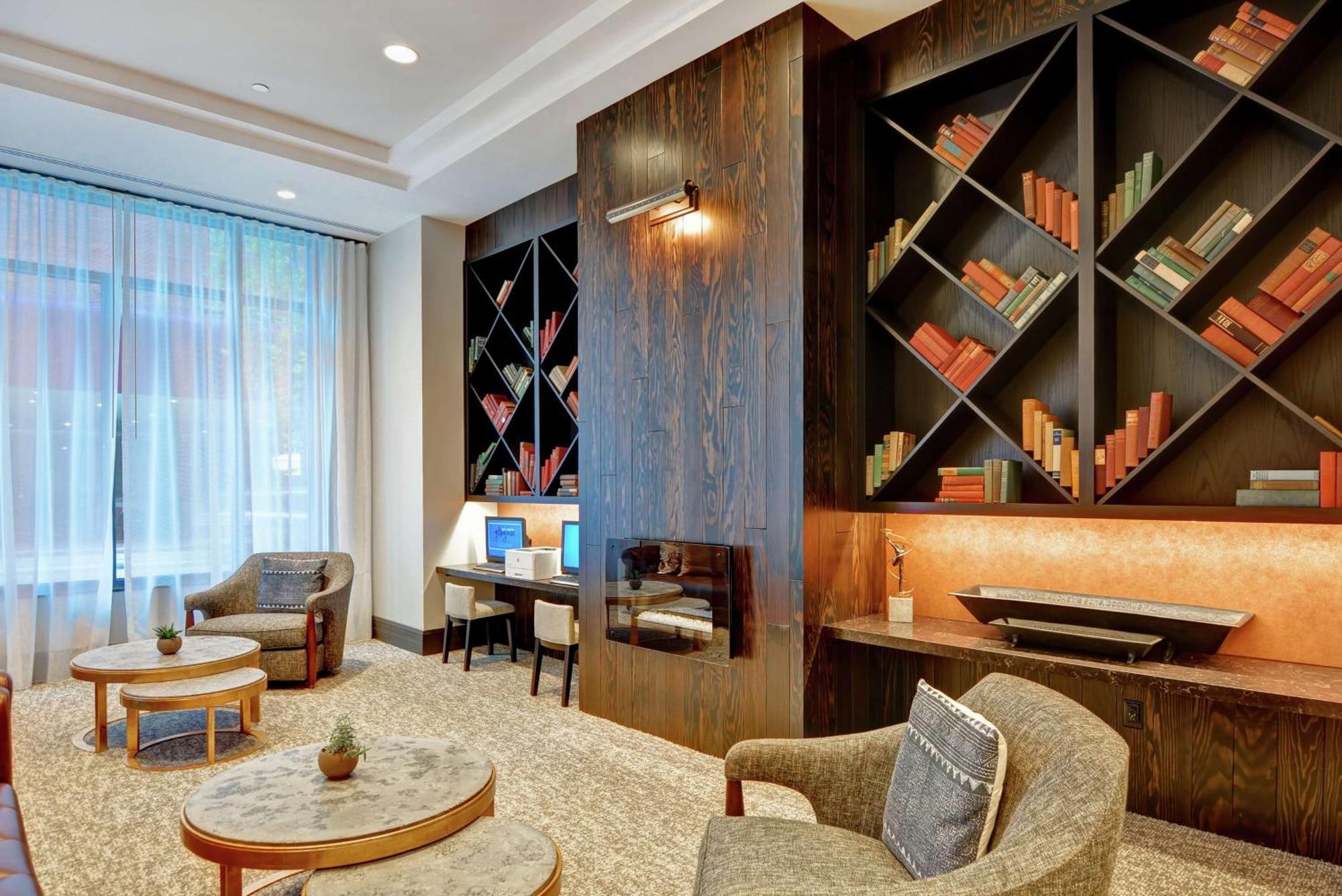 The Cincinnatian Curio Collection By Hilton Luaran gambar