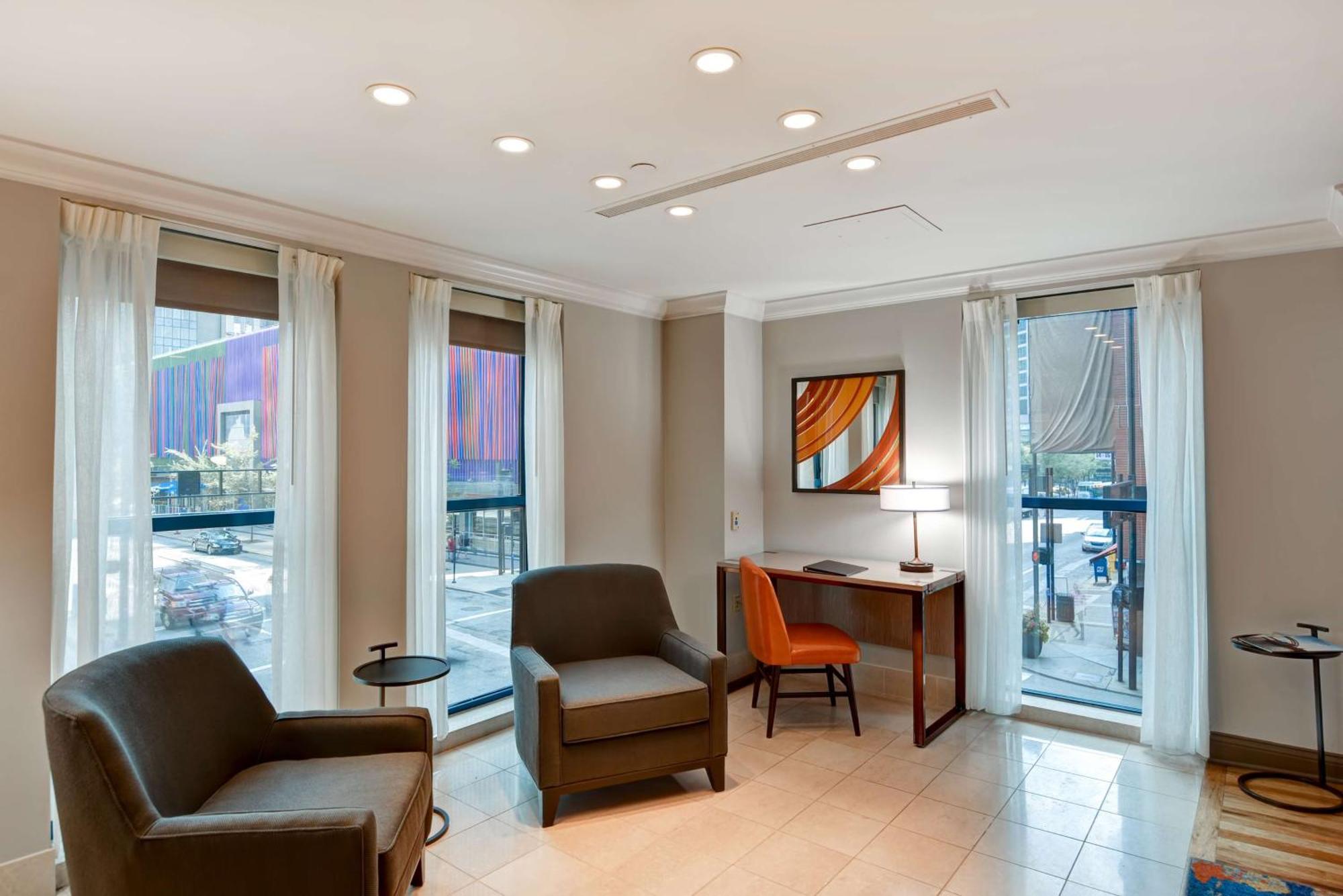 The Cincinnatian Curio Collection By Hilton Luaran gambar