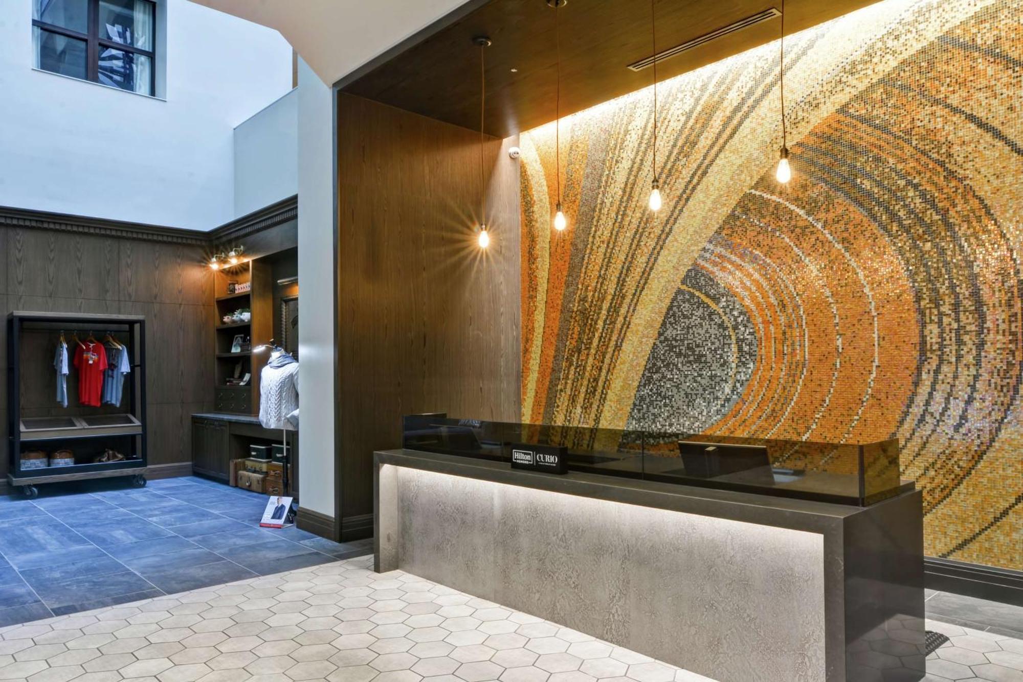 The Cincinnatian Curio Collection By Hilton Luaran gambar