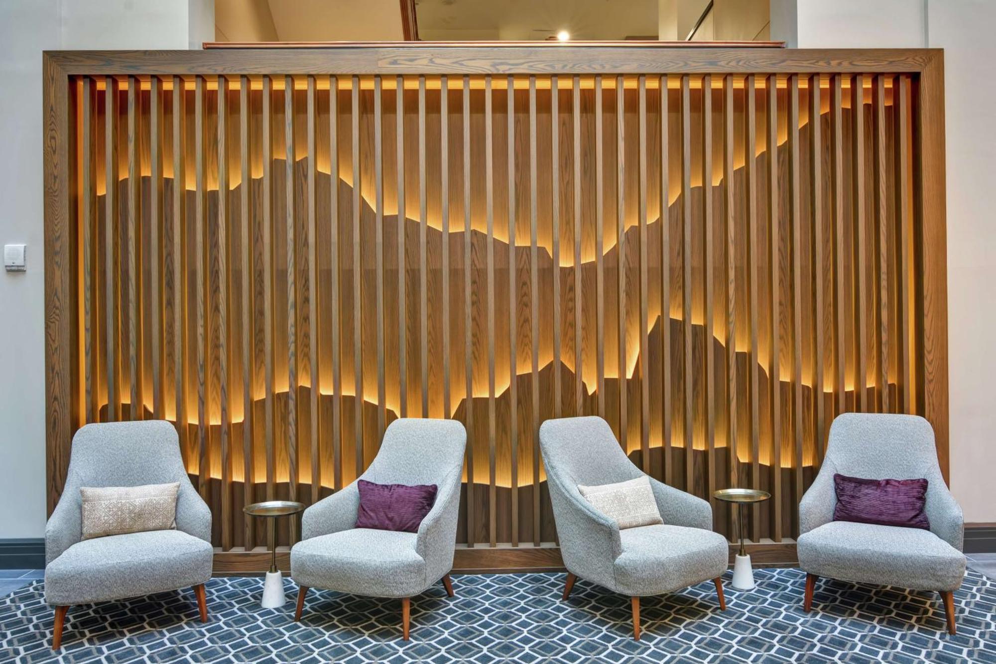 The Cincinnatian Curio Collection By Hilton Luaran gambar