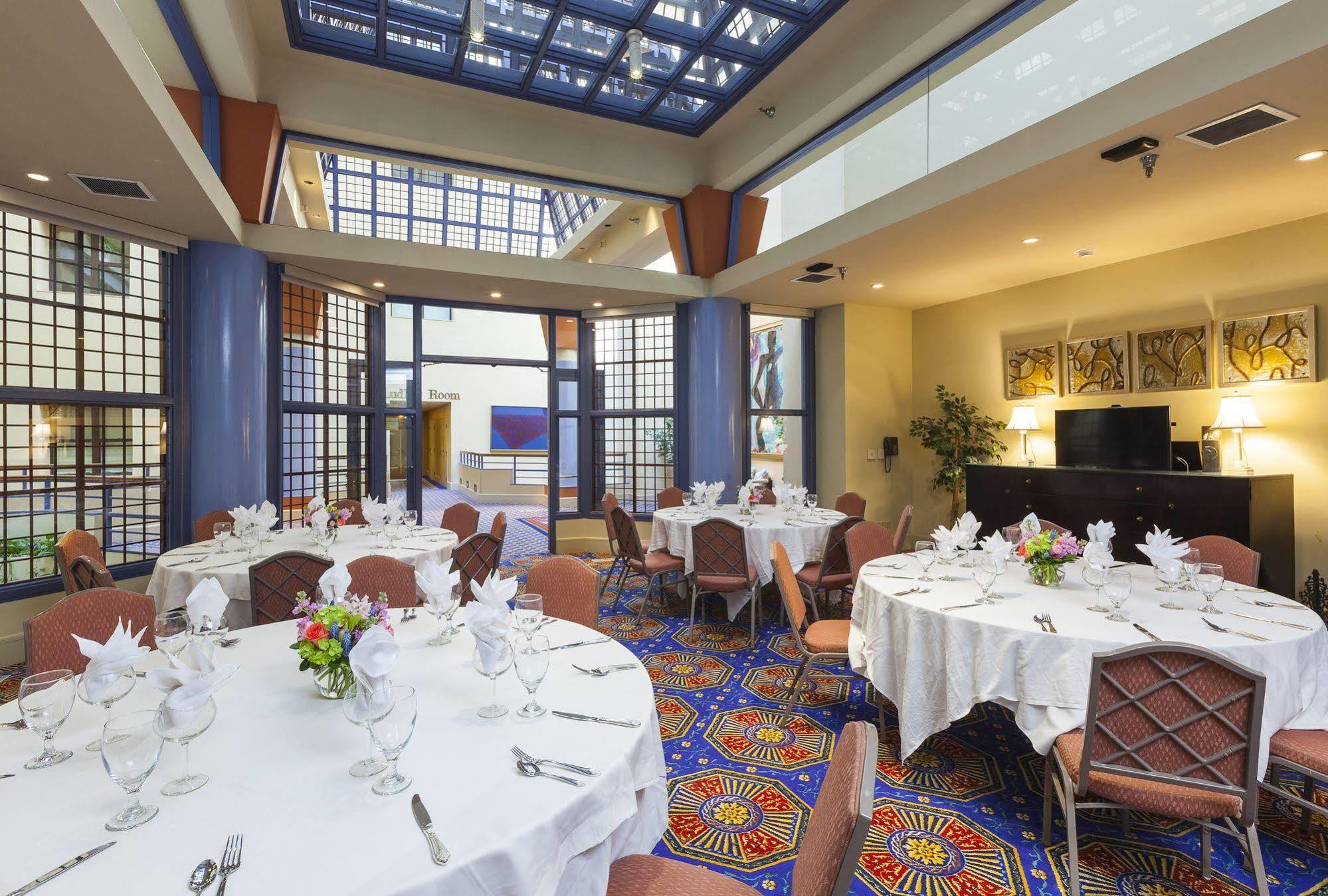 The Cincinnatian Curio Collection By Hilton Luaran gambar