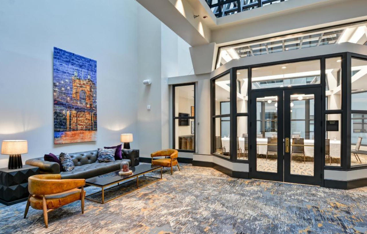 The Cincinnatian Curio Collection By Hilton Luaran gambar